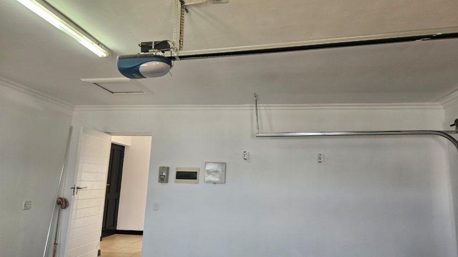 2 Bedroom Property for Sale in Blue Mountain Village Western Cape